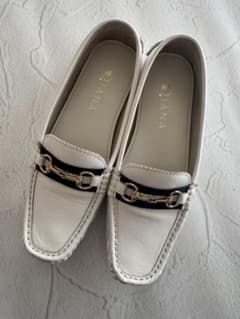 DIANA ドライビングシューズ　ローファー　ホワイト　25cmのサムネイル