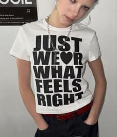 コンパクトロゴショート丈Tシャツのサムネイル