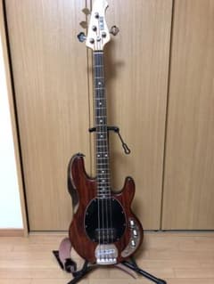 エレキベース Sterling by Music man SUB革製ストラップ付のサムネイル