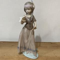 【絶版・希少】リヤドロ LLADRO 6153 「アメリカの愛」 少女と鳥 絶版・希少】リヤドロ LLADRO 6153 「アメリカの愛」 少女と鳥 - メルカリ