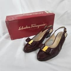 Ferragamo クロコ レザーパンプス 24cm 7D 茶 ヒール5cm美品 美品☆フェラガモ ヴァラ クロコ型押し 24.5cm 7C バックストラップ 茶