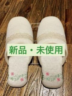 値下げしました！【新品・未使用】ルームシューズス・アイボリー　レース×花柄のサムネイル