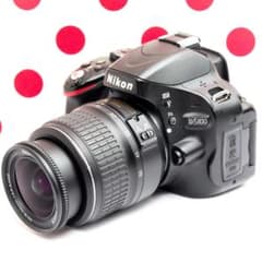 Nikon D5100⭐️スマホに転送♪⭐️届いてすぐ使える！⭐️自撮りラクラク Nikon D5100⭐️スマホに転送♪⭐️初心者用⭐️自撮りラクラク 【公式