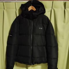 美品！RVCA メンズ ダウンジャケット ブラック Mサイズのサムネイル