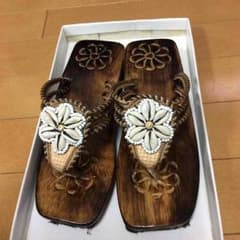値下げ！アジアン風サンダル（下駄）のサムネイル