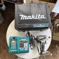 マキタ  makita インパクトのサムネイル