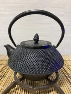 【新入荷！ＵＳＥＤ、美品】南部秀仙造　富士形　南部鉄瓶　南部鉄器のサムネイル