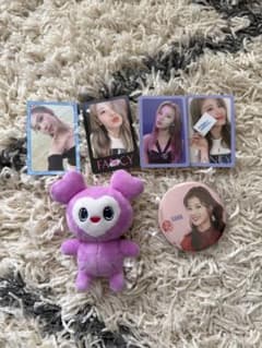 TWICE LOVELYS ぬいぐるみ マスコット トレカセットのサムネイル