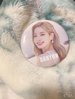 TWICE 缶バッジのサムネイル