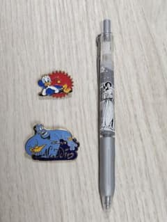 Disney ピンバッジ 2種 & Star Wars ボールペンのサムネイル