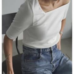 Square Neck One-shoulder Topsのサムネイル