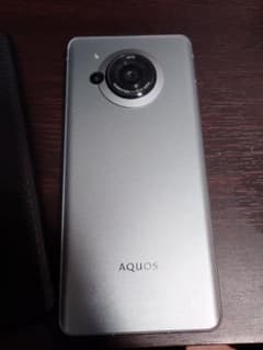 AQUOS R7 snapdragon 8gen 1スマートフォン シルバーのサムネイル