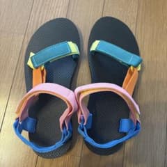 【美品】Teva マルチカラー 箱付きのサムネイル
