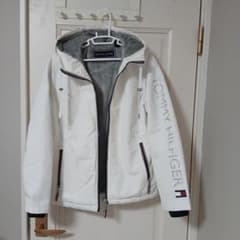 TOMMY HILFIGER フード付きダウンジャケット ホワイトのサムネイル