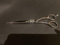 スパスパ快適に切れる理美容師サロン用シザーカットバサミ⭐️トリマー