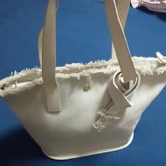 Samantha Thavasa    トートバッグのサムネイル