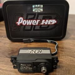 Power HD R12s サーボ 本体 ケース付きのサムネイル