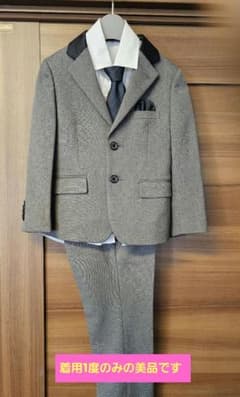 入学式や七五三に！ 男の子フォーマルスーツ　110cmのサムネイル