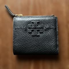 Tory Burch ブラック 二つ折り財布のサムネイル