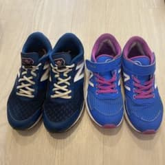New Balance  キッズ スニーカー 青色 2足セット　20㎝、21㎝のサムネイル