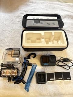 b*i様 GoPro HERO 11 本体(ジャンク)と付属品セットのサムネイル
