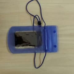 完全携帯防水ケース！スマホ、iPhone対応のサムネイル