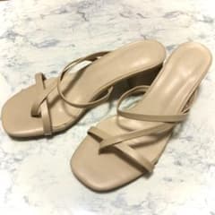ナローストラップサンダルのサムネイル