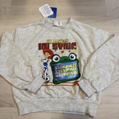 しまむら　ディズニー　トイストーリー　ジェシー　リリーパッド　トレーナー