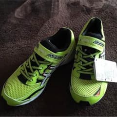 asics ジュニアスニーカーのサムネイル