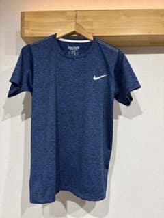 NIKE techfit Tシャツ ブルー系のサムネイル