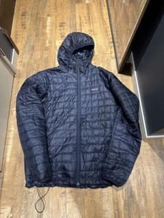 Patagonia 名作ナノパフフーディーのサムネイル
