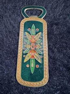 エナメル装飾の金属製栓抜き - メルカリ