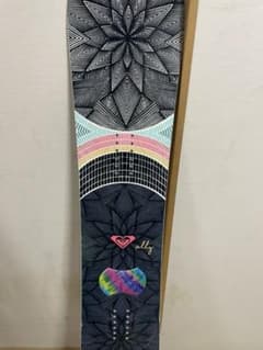 【くらら様専用】スノーボード 板 ボード ROXY 147cm allyのサムネイル