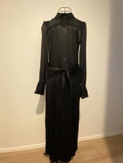 【新品タグ付き】ZARA サテン風シャツワンピース ブラックXSのサムネイル