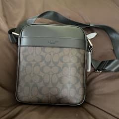 COACH コーチ ショルダーバッグ　シグネクチャーのサムネイル