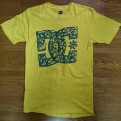 DCのＴシャツ(イエロー、Ｓサイズ)のサムネイル