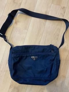 PRADA プラダ ショルダーバッグのサムネイル