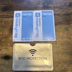 Navigo Easyカード2枚セットとRFID保護ケースのサムネイル