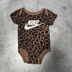 バ*プ様 NIKE ベビー ロンパース レオパード柄 ヒョウ柄 0-6M バ*プ様 NIKE ベビー ロンパース レオパード柄 ヒョウ柄 0-6M - メルカリ