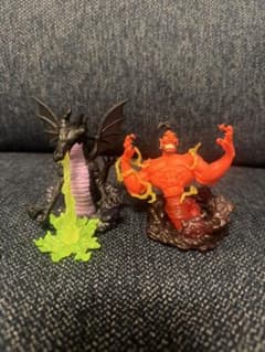 ディズニー　ヴィランズ　マレフィセントドラゴン　ジャファー　ガチャガチャのサムネイル