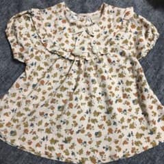 テータテート  花柄　ヨークフリル　トップス　95のサムネイル
