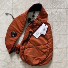 C.P.Company ボディ ショルダー バッグ オレンジ - メルカリ