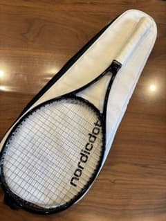 日本未販売❣️nordicdots テニスラケット 黒 日本未販売❣️nordicdots テニスラケット 黒 - メルカリ
