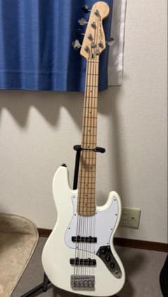 Squier Afinity Jazz bass V 5弦ベースのサムネイル