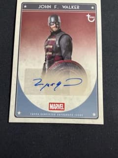 Topps Marvel Wyatt Russell 直筆サインカードのサムネイル