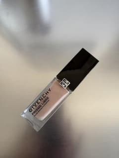 GIVENCHY プリズムリーブル　グロウセラムファンデーション　0.5Cのサムネイル