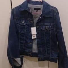 ユニクロ　デニムジャケット♪のサムネイル