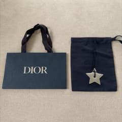 dior ショッパー 星型チャーム 巾着袋 - メルカリ