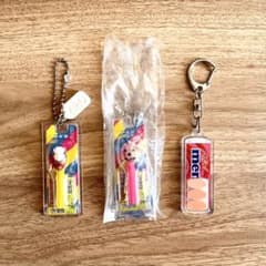 PEZ ミニチュア キーホルダー おまけ付きのサムネイル
