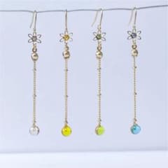 ピアス イヤリング ハンドメイド 花　フラワーのサムネイル
